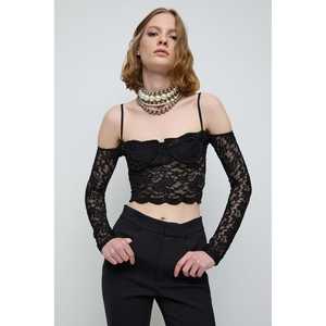 Top court en dentelle noire avec de longues bretelles fines - Product Image 2