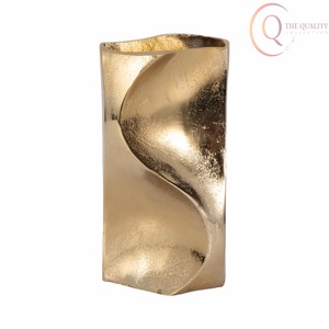 Jarrón Decorativo de Metal Hecho a Mano de Primera Calidad, Diseñado para Diseñadores de Interiores y Estilistas del Hogar que Buscan Piezas de Decoración Elegantes - Product Image 5