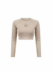Crop top de sport de haute qualité avec logo personnalisé à séchage rapide, manches longues douces et col rond - Product Image 4