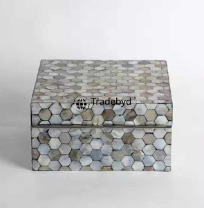 Caja con incrustaciones de madreperla para acentos eclécticos y bohemios para el hogar de Tradebyd - Product Image 2
