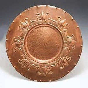 Plateaux de plats ronds en cuivre modernes OEM pour la restauration servant des aliments, serveur, plaque de chargeur en métal faite à la main au look vintage - Product Image 5