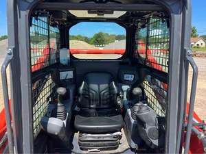 Cargadora de dirección deslizante Kubota SVL65-2 SSV65: Máquina de construcción versátil de alta calidad, cargadora de orugas de alta capacidad de carga. - Product Image 2