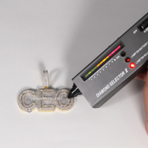 จี้เพชร14kt สีเหลืองทองที่เป็นเอกลักษณ์ดึงดูดความสนใจสไตล์ฮิปฮอปเพิ่มความชัดเจนให้กับของขวัญที่สมบูรณ์แบบ - Product Image 3