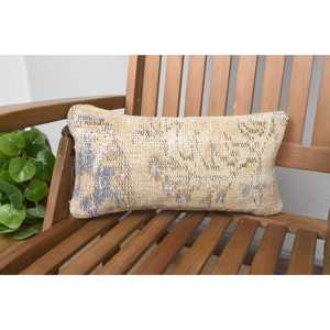 หมอนผ้าวูลปักลายดอกไม้สไตล์วินเทจ8x16นิ้วสีเบจ - Product Image 1