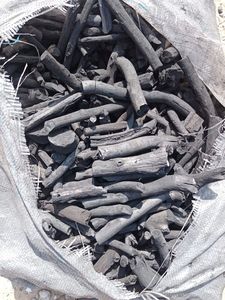 Charbon de bois naturel 100% en morceaux pour barbecue, qualité restaurant, sans fumée, faible teneur en cendres, export en vrac Afrique de l'Ouest - Product Image 3