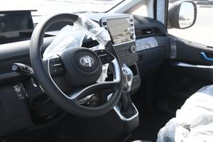 Hyundai H-1 Starex 22024 Usado en Perfectas Condiciones, Bajo Kilometraje - Product Image 3