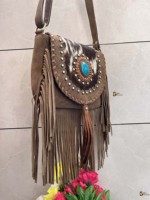 Tas Selempang Kulit Sapi Vintage Gaya Gypsy untuk Wanita, Dilengkapi Rantai dan Batu Turquoise, Ringan, Cocok untuk Penggunaan Sehari-hari, Buatan Tangan