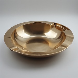 Cenicero de Cigarros de Metal Hecho a Mano de Lujo con Patrón Real y Pulido Antiguo para un Diseño Clásico y Herencia Familiar - Product Image 5