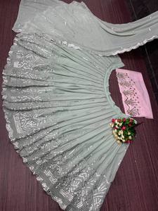 NUEVO LEHENGACHOLI DE GEORGETTE PARA NOVIA CON TRABAJOS DE ESPEJOS Y DUPATTA, ESTILO BOLLYWOOD - Product Image 3