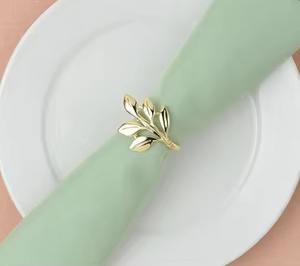 Precioso servilletero de Metal esculpido a mano con elaborado Floral perfecto para la función de ceremonia y accesorios de comedor servilletero - Product Image 1