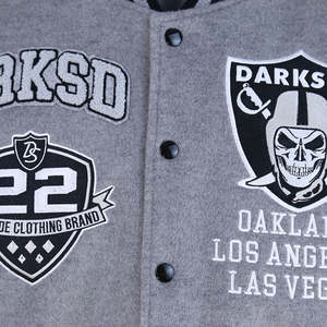 Veste universitaire en chenille brodée tendance personnalisée, streetwear, vente chaude, style cool, patchs en laine, vestes d'hiver pour hommes - Product Image 2