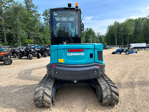 คุณภาพดั้งเดิมสำหรับรถขุดตีนตะขาบ 5.7 ตัน พร้อมเครื่องยนต์ Kawasaki และมอเตอร์ปั๊มไฮดรอลิก - ประสิทธิภาพสูง มีจำหน่าย - Product Image 4