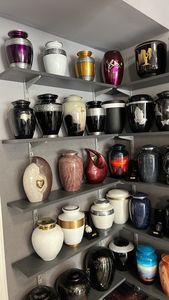 Urne de crémation en laiton gravé en Bronze cercueil de stockage de cendres en métal Durable urne commémorative de vente chaude/urne de crémation en laiton adulte de mer - Product Image 3