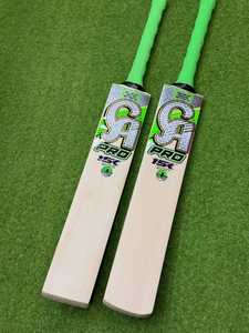 ALTA CALIDAD NUEVA EDICIÓN 2025 CA PRO 15K ACCESORIOS DEPORTIVOS EQUIPOS SAUCE INGLÉS CUSTOM MADE HARD BALL CRICKET BAT - Product Image 3