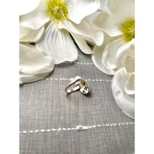 Bague George Rios Boho en opale, argent sterling et buffle blanc avec sertissage clos, taille 7.5, plaqué rhodium pour un usage quotidien - Product Image 4