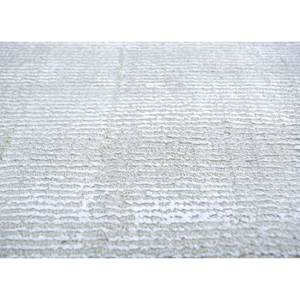 Tapis en laine et viscose tissé à la main de couleur unie ivoire HLV-518 pour usage domestique - Product Image 3