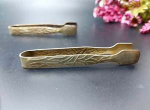 Pinzas para servir con sombra de color dorado Diseño moderno Utensilios para el hogar y la cocina Restaurante y hotel Propósito Artículos de calidad premium - Product Image 2