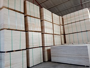 ไม้อัดชั้นสองสำหรับบรรจุภัณฑ์ไม้อัดเกรดสองชั้น8มม. ทนทาน E2ฟอร์มาลดีไฮด์สำหรับตกแต่งด้านเดียว - Product Image 6