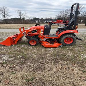 Tracteur diesel sub-compact Kubota BX2680 haut de gamme 25,5 CV 4RM HST |   Aménagement paysager polyvalent, agriculture - Product Image 1