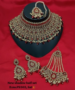 Designer Antique fait à la main CZ fil clouté travail Patwa indien colliers boucles d'oreilles et tête porter pour femmes et filles ensembles de bijoux - Product Image 1
