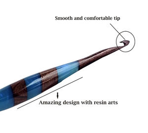 Crochet en bois ergonomique de style Simple fait à la main Portable personnalisé tricot résine époxy prix de gros - Product Image 3