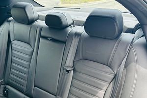 Alfa Romeo Giulia Quadrifoglio AWD Turbo Sedán 2023, Bajo Kilometraje, Caja de Cambios Automática, Volante a la Izquierda, Color Oscuro, Funcionamiento con Gasolina - Product Image 6