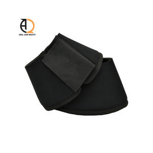 Bottes de protection pour chevaux en néoprène durable avec fermeture, produit pour chevaux - Product Image 2