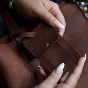 Vente en gros de bracelets en cuir de qualité supérieure avec étiquette de bagage en métal Bracelets en cuir personnalisés pour étiquette de bagage de voyage en métal LLT-0040D - Product Image 5