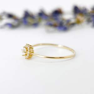 14K oro sólido delicado floral solitario anillo moissanita corte anillo regalo para boda delicado diseño floral - Product Image 2