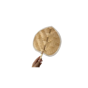 Ventilateur à main en bambou Ventilateur tissé à la main Matériau de paume naturel Décoration de refroidissement Artisanat écologique pour un usage quotidien Fabriqué au Vietnam Handfan - Product Image 3