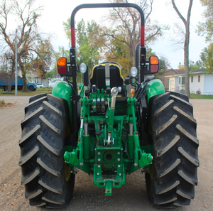 Usado para John para tractor agrícola 5095M 4WD con bomba de rodamiento de caja de cambios 95HP a la venta - Product Image 4