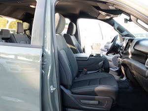 RAM 1500 WARLOCK 2025 d'occasion (conduite à gauche/droite) - Product Image 5