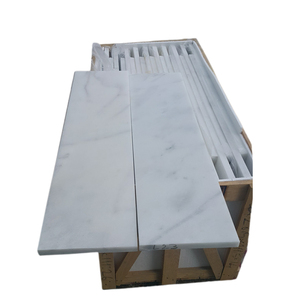 Muestras pequeñas de mármol blanco Bianco pulido, lijado y desgastado de 20x20cm para pavimentos de exterior e interior, calzadas y jardines, fabricado en Turquía. - Product Image 1