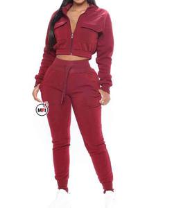 Survêtement de jogging d'hiver décontracté pour femmes Logo personnalisé Sweat à capuche court surdimensionné Coupe régulière Pantalon de jogging 2 pièces Plus respirant - Product Image 5