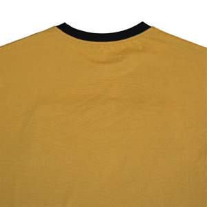 Camiseta Premium Ringer de algodón dorado antiguo | Camisa con dobladillo curvo de fraternidad para hombre con letras de chenilla bordadas | Ropa griega - Product Image 4