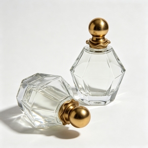 ขวดน้ำหอมดีไซน์หรูทรงเหลี่ยม 100 มล. EDP EDT ติดทนนาน 12 ชม. หัวฉีดแบบสเปรย์ ฝาเกลียว คอขวดสแตนเลส ฉลากแก้ว พิมพ์ลายด้วยความร้อน - Product Image 5
