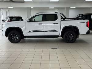 Volkswagen Amarok Pan Americana PICKUP 2025 Usado en Perfectas Condiciones, Listo para Enviar a Todo el Mundo - Product Image 3