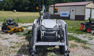 Tractor Compacto Bobcat CT2040 de 40HP 4WD con Cargador Frontal, Toma de Fuerza, Mini Tractor Agrícola, Eficiente, Potente, Duradero y Económico - Product Image 2