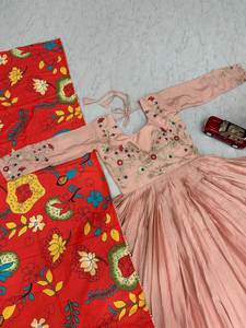 Último Diseño de Vestido Chinon con Bordado de Lentejuelas a la Venta al Precio Más Bajo, Exportador de Moda Femenina, Proveedor Indio - Product Image 6