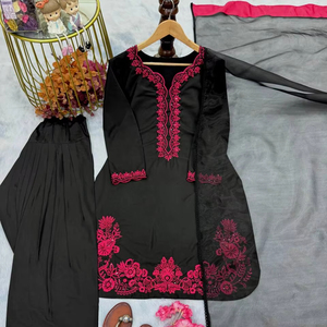 Lancement d'un nouveau vêtement de soirée de marque Look Pure Natural Crepe Top Farsi Pant With Dupatta set Trending Casual Wear Dress Suit - Product Image 1