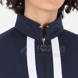 Conjunto de chándal de poliéster con capucha para mujer al por mayor equipo de entrenamiento de moda personalizable para invierno patrón sólido - Product Image 6