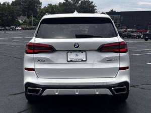 BMW X5 2024, SUV Automático con Tracción en las Cuatro Ruedas, Motor de Aspiración Natural, Neumáticos R17, Control de Crucero Adaptativo, Interior Oscuro de Cuero, Volante a la Izquierda, Techo Panorámico - Product Image 3