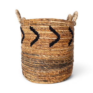 Panier de rangement en osier avec motif flèche en macramé - Product Image 1
