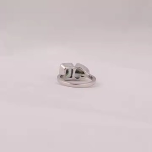 Anillo único de propuesta de oro sólido de 14kt para mujer con un diamante de laboratorio verde y anillos de diamantes finos de piedra de corte radiante de corazón - Product Image 2