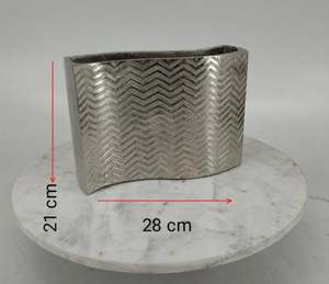 Jarrón de mesa de aluminio con textura ondulada, jarrón decorativo martillado con textura de cincel, florero hecho a mano, decoración del hogar decorativa - Product Image 5