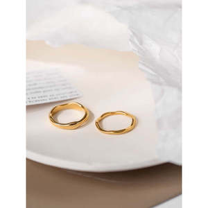 Conjunto de Anillos Delicados de Oro para Uso Diario, Anillos Ondulados Apilables Resistentes al Agua y al Deslustre con Incrustaciones, Anillo Antiestrés, Regalo - Product Image 2