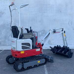 Mini-excavatrice japonaise d'occasion Takeuchi TB235-2, 3,5 tonnes, diesel, sur chenilles, moteur Yanmar et 3 godets, pompe, boîte de vitesses - Product Image 4