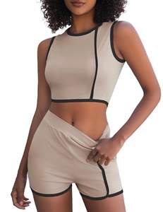 Ensemble de yoga pour femmes le plus vendu, style unique, confortable et léger, haut sans manches jaune ajusté, shorts, motif uni - Product Image 1