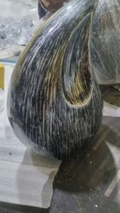 Urnas de Metal con Forma de Lágrima Extra Grande Hechas a Mano Nuevo Diseño Entierro Adulto Cenizas de Cremación Ceremonias Funerarias Negro Blanco Sombreado - Product Image 2