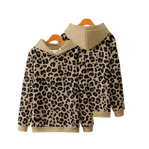 Sweat à capuche en éponge sublimé personnalisé de meilleure qualité pour femmes du Pakistan avec logo avant imprimé haute visibilité - Product Image 3